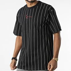 Tout neuf 👍 Tee 👕 Shirt Small Signature Pinstripe Noir de Karl Kani ⌛