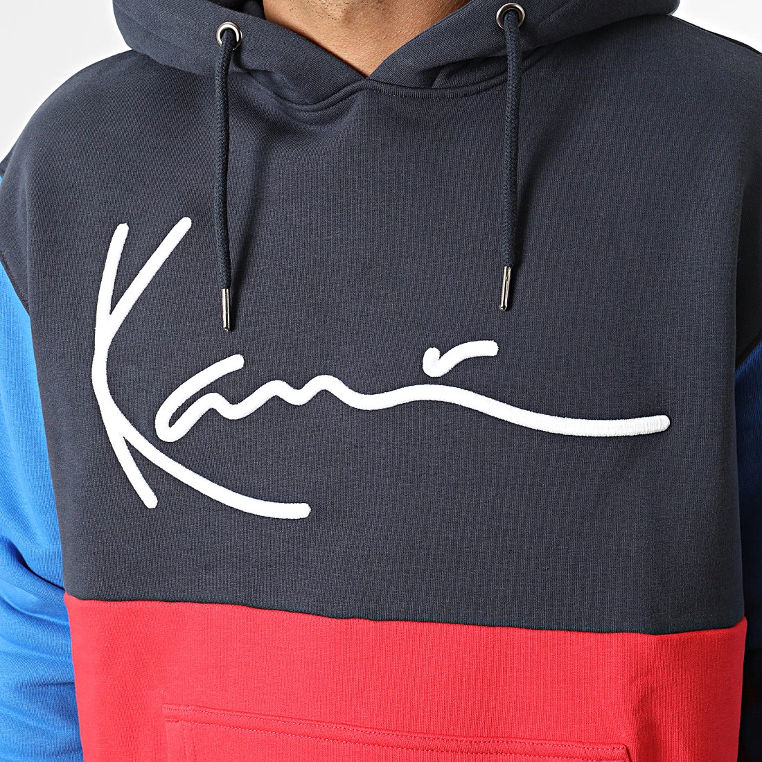 Coupon 😀 Sweat Capuche Signature Block 6028201 Bleu Rouge de Karl Kani 🛒 – Image 2
