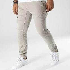 Budget 😀 Pantalon Cargo 1032860 Beige Gris de Tom Tailor ❤️